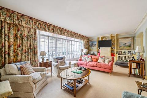 undefined, Eaton Mews South, London, SW1W