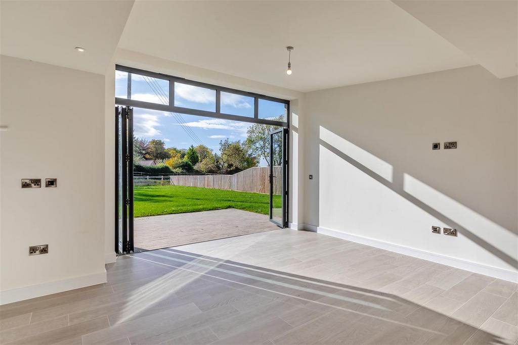 8666547-interior11.jpg