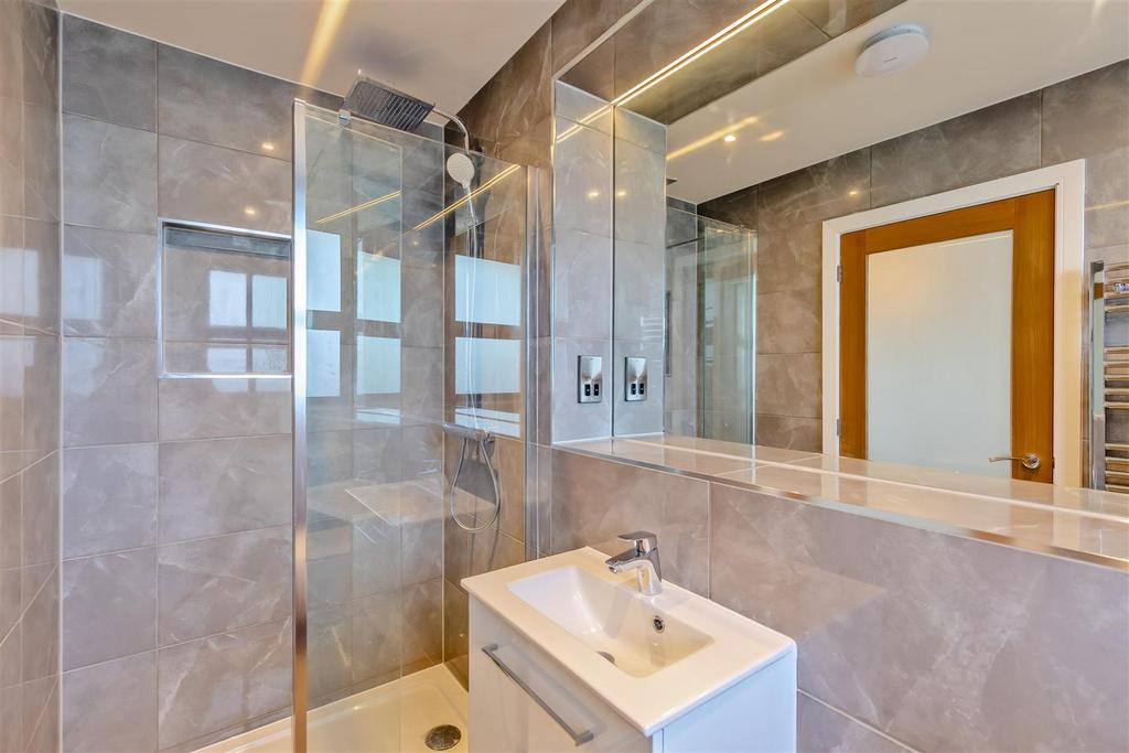 8666547-interior17.jpg