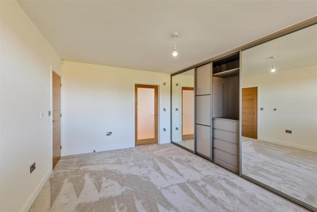 8666547-interior20.jpg