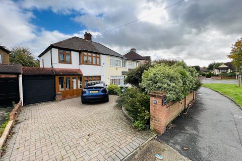 1 bedroom semi-detached house for sale, Pettits Lane North, Romford RM1