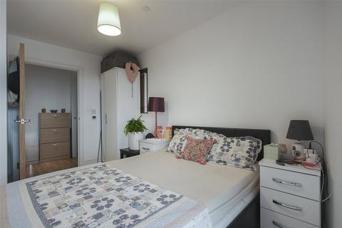 2 bedroom apartment for sale, Queensland Road, London N7