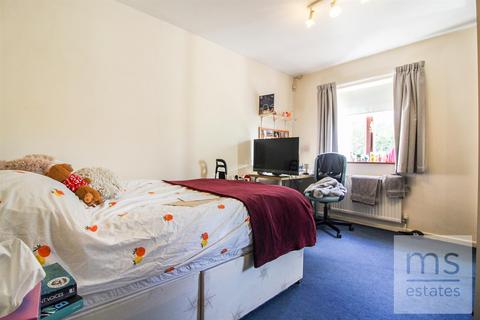 3 bedroom detached house to rent, Highfield Road, Nottingham NG7