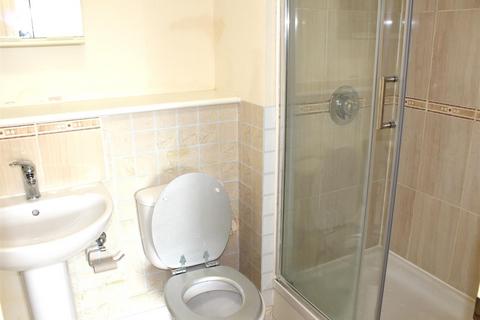 2 bedroom flat for sale, 46 Birch Meadow Close, Warwick