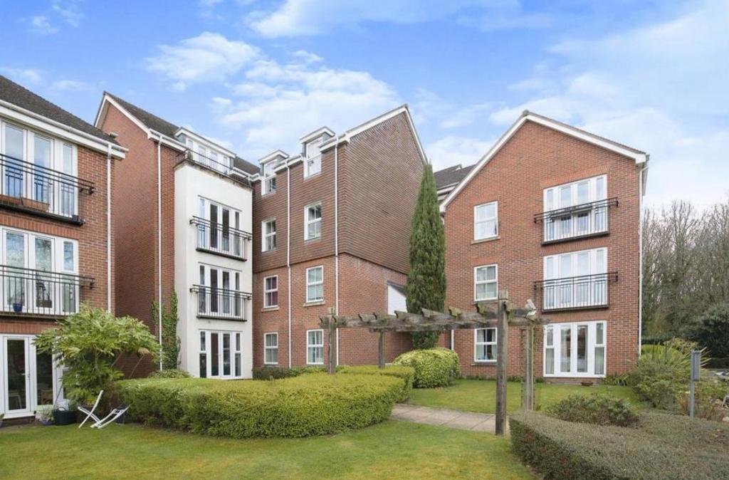 46 Birch Meadow Close.png