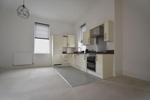 2 bedroom flat to rent, 4 Hardy Villias, 20 Whitecroft Park, Newport