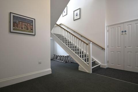 2 bedroom flat to rent, 4 Hardy Villias, 20 Whitecroft Park, Newport