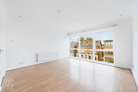 2 bedroom apartment for sale, Silverdale Close, London, W7