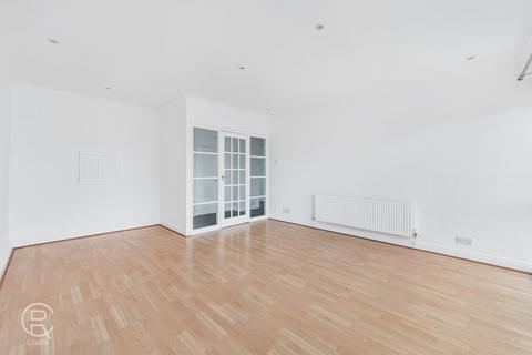 2 bedroom apartment for sale, Silverdale Close, London, W7