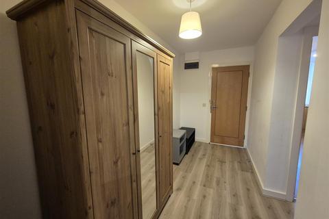 2 bedroom apartment to rent, New Walk Central Apartments, 79 Princess Road East