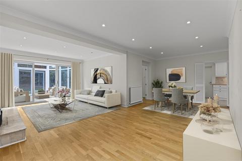 4 bedroom detached house for sale, Woodlands Close, Ascot