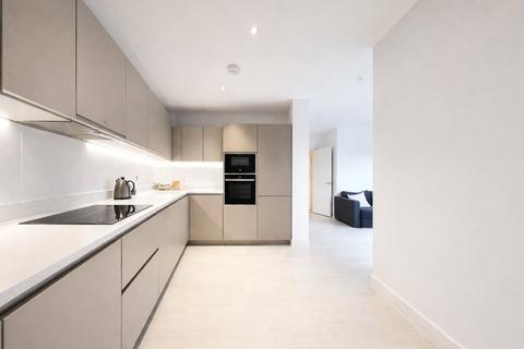 3 bedroom flat for sale, Middleton Way, London SE13