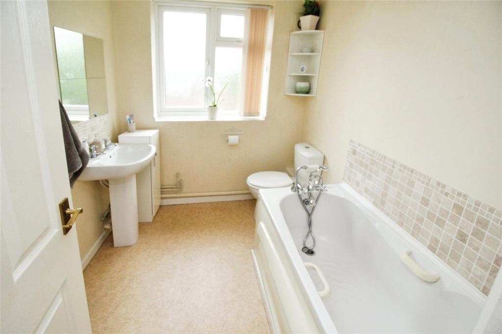 En-Suite Bathroom