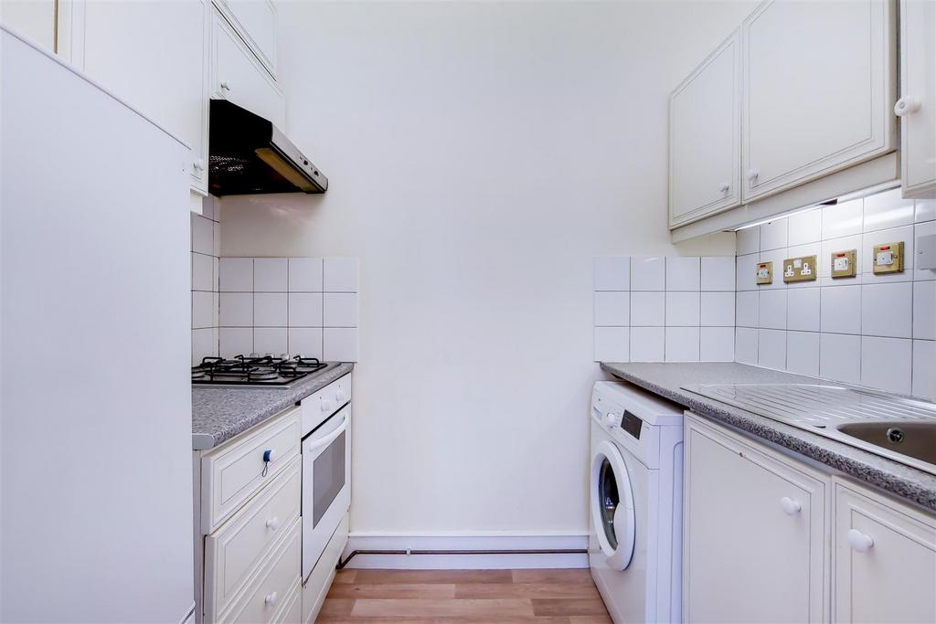 4 Kitchen-0.jpg