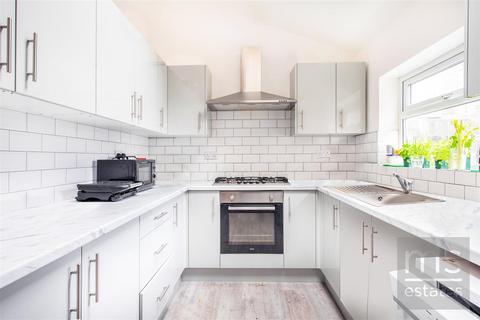 7 bedroom terraced house to rent, Kimbolton Avenue, Nottingham NG7