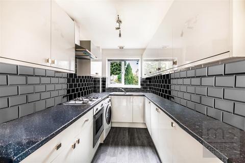 4 bedroom terraced house to rent, Kittiwake Mews, Nottingham NG7