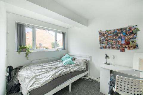 4 bedroom terraced house to rent, Kittiwake Mews, Nottingham NG7