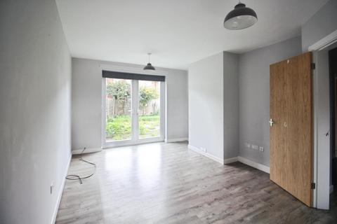 3 bedroom house for sale, Portway, Manchester