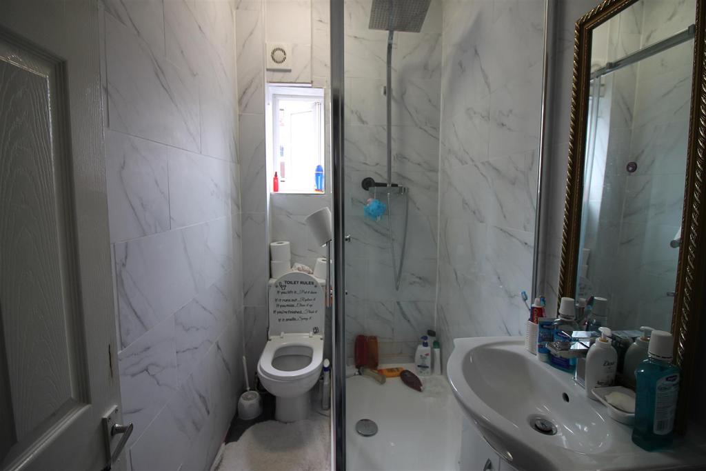 Bathroom.JPG