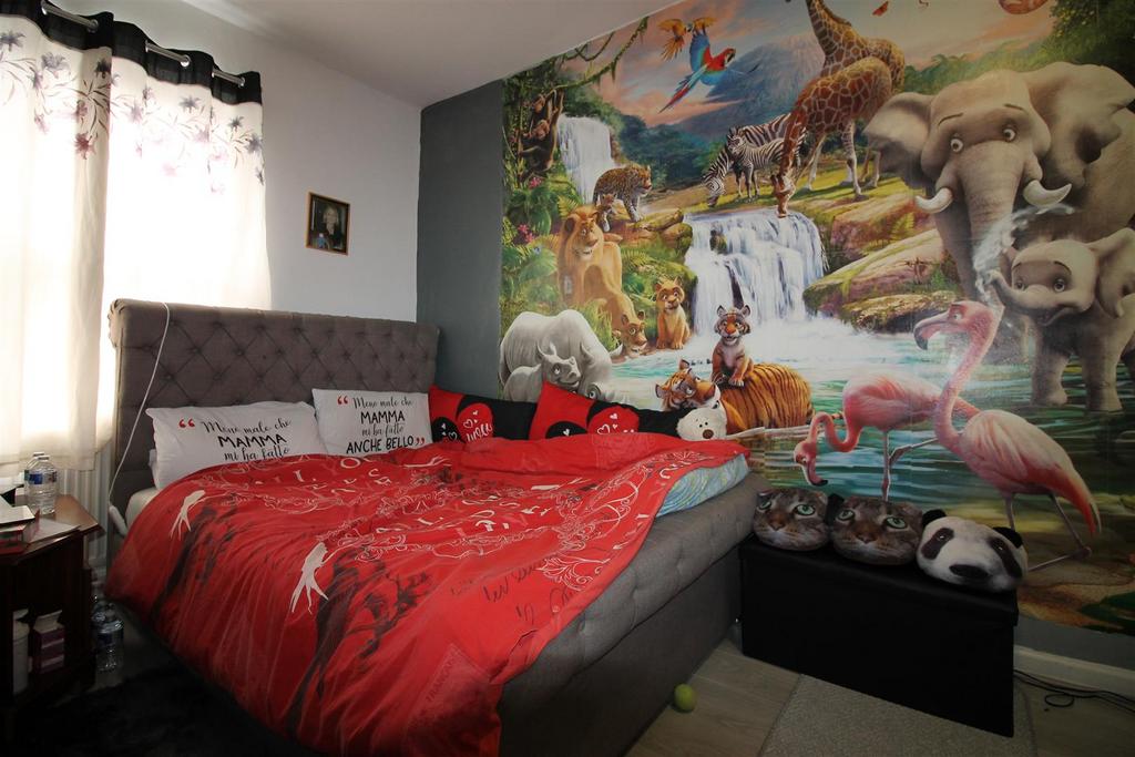 Bedroom 2.JPG