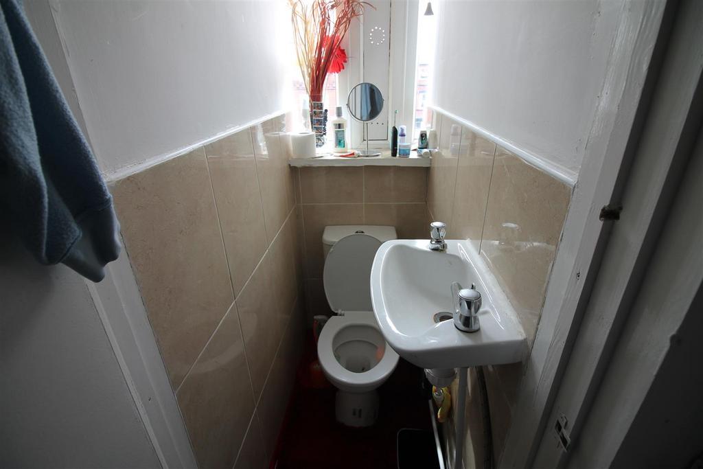 Toilet.JPG