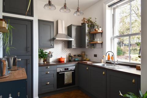 1 bedroom flat for sale, Chapel Park Road, St. Leonards-On-Sea