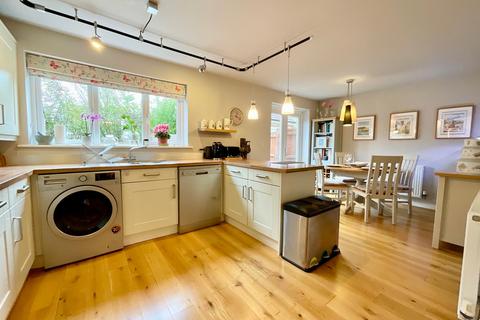 11 Blestium Drive, Usk, NP15 1TS