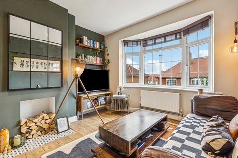 21 Godley Road, London, SW18 3HB