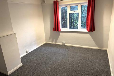 15 Castleton Avenue, Bournemouth, BH10 7HW