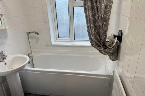 15 Castleton Avenue, Bournemouth, BH10 7HW