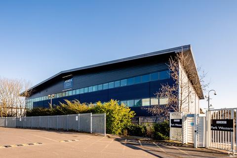Warehouse to rent, Kendal Av London W3 0AF