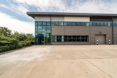 Warehouse to rent, Kendal Av London W3 0AF