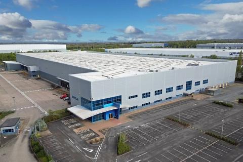 Distribution warehouse to rent, 4300 Harrier Pky Lutterworth LE17 4XN