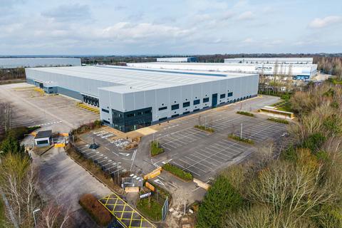 Distribution warehouse to rent, 4300 Harrier Pky Lutterworth LE17 4XN
