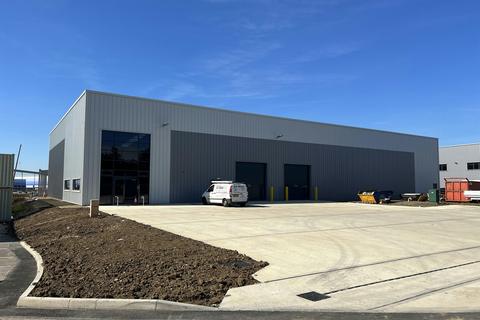 Warehouse to rent, Lutterworth Rd Lutterworth LE17