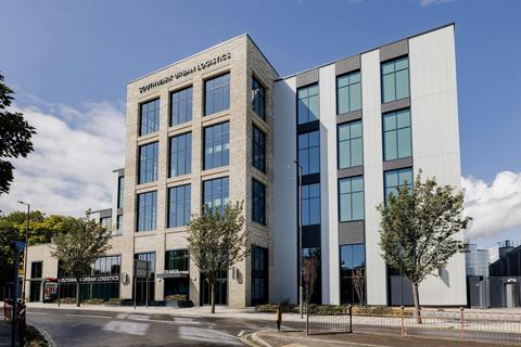 Warehouse to rent, 25-30 Mandela Way London SE1 5SZ