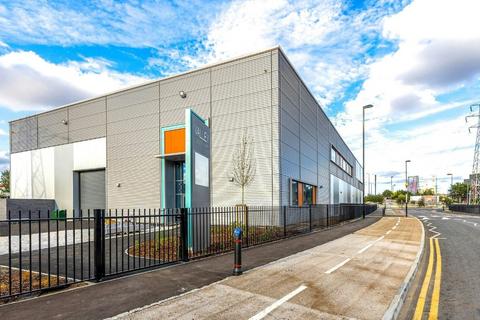 Warehouse to rent, 29-39 Purley Way Croydon CR0 4WT