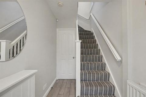 3 bedroom semi-detached house for sale, Beech Avenue, Beeston Rylands