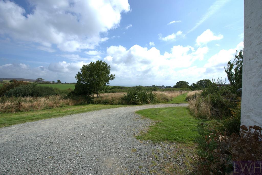 Driveway & Parking