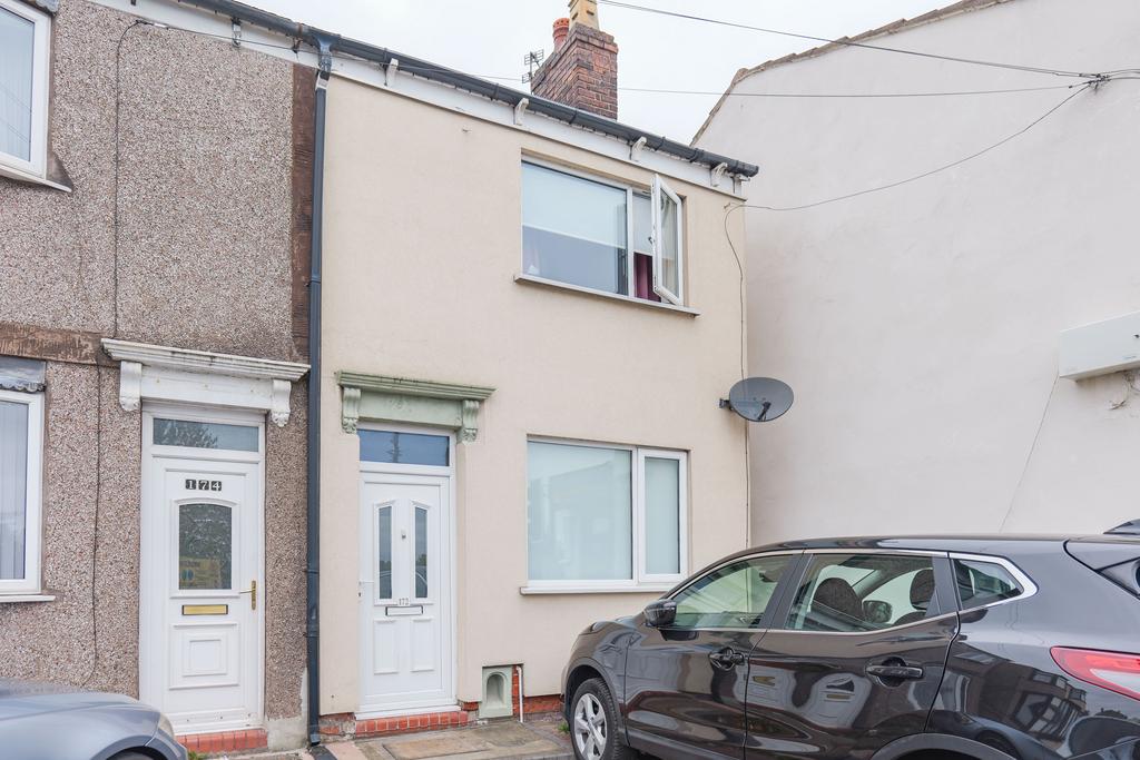 2 bedroom end of terrace house for sale