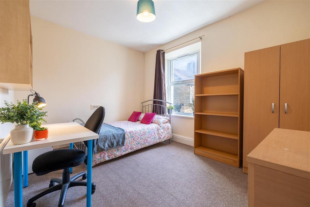 16 Langley Road 9.jpg