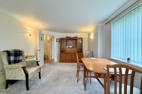 2 bedroom flat for sale, Shrewsbury Road, Yeovil BA21