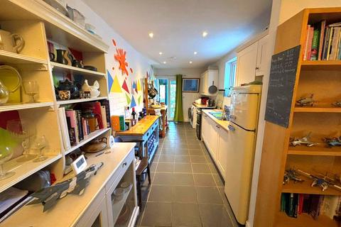 4 bedroom terraced house for sale, Albert Street, Haverfordwest, Pembrokeshire, SA61
