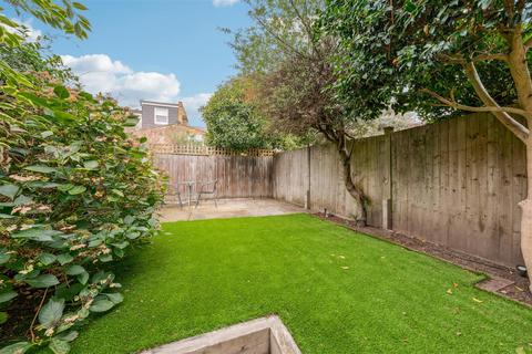 3 bedroom terraced house for sale, Binns Road, London, W4