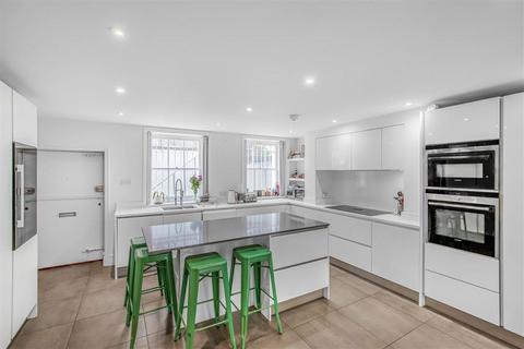 undefined, Surrey Square, London SE17