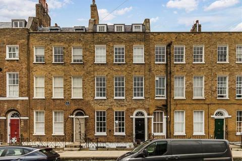 Surrey Square, London SE17