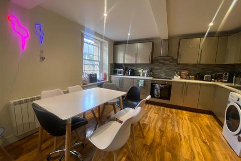 6 bedroom private hall to rent, Aalborg Place, Lancaster LA1