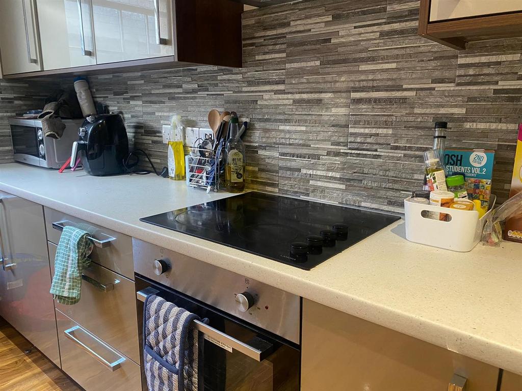Kitchen Closeup 2.jpeg
