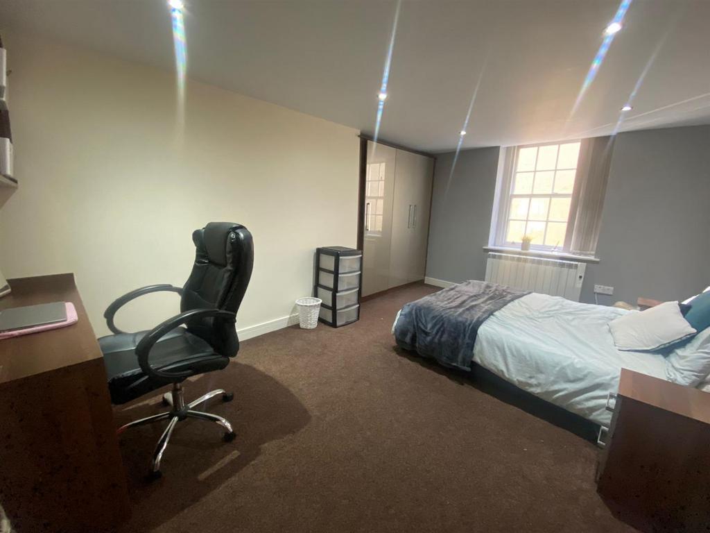 Bedroom 3 (4).jpeg