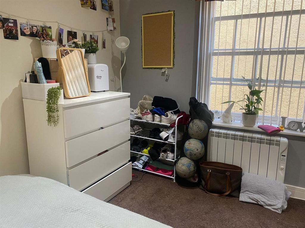 Bedroom 4 (1).jpeg